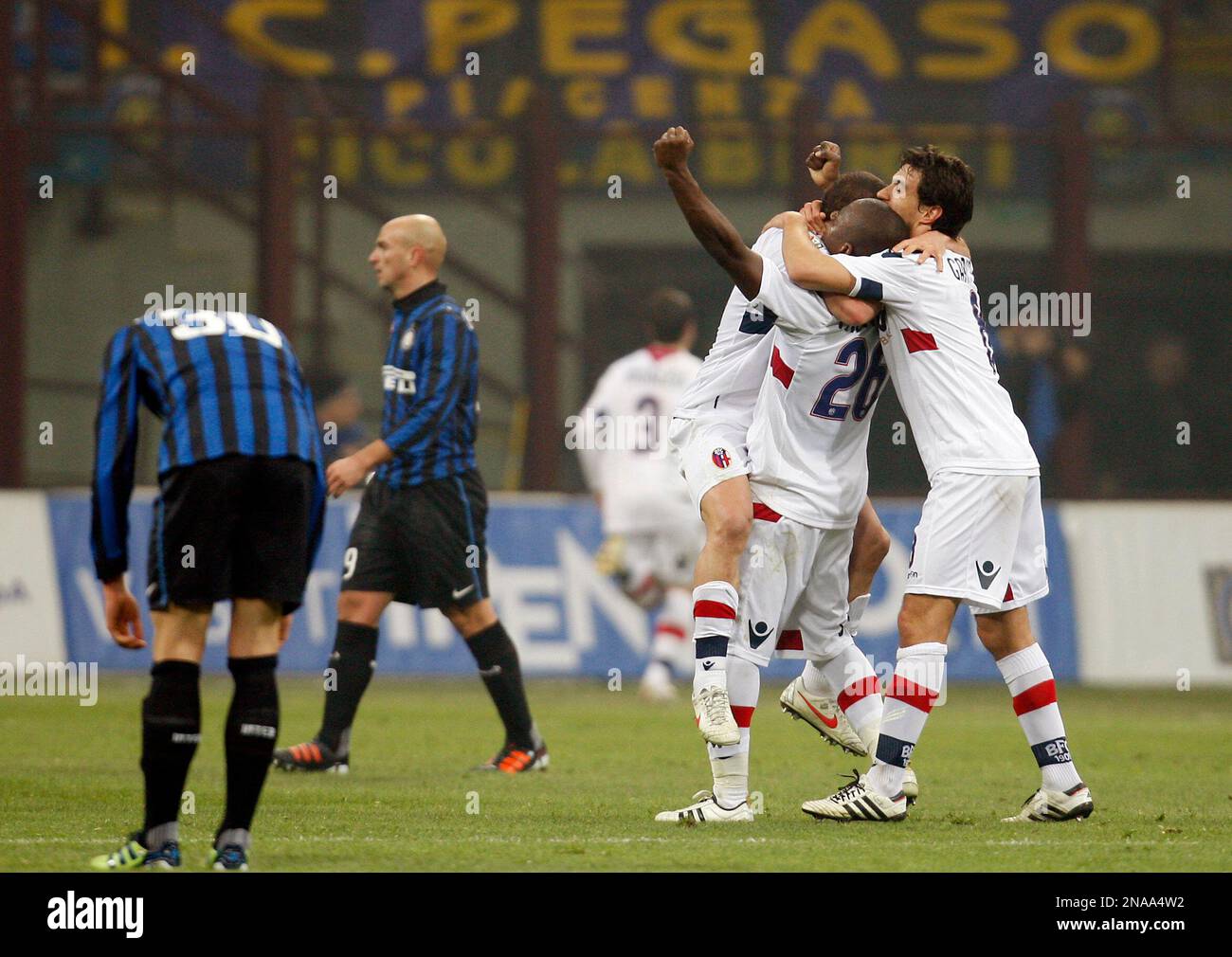 Bologna players celebrate after Bologna forward Robert Acquafresca