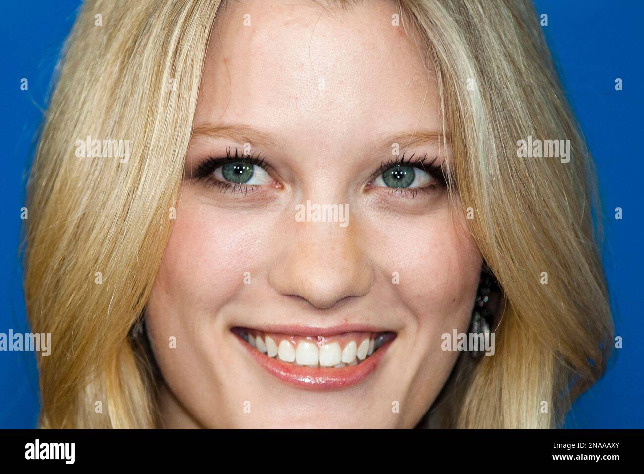 actress-ashley-hinshaw-poses-for-the-photo-call-of-the-film-cherry-at