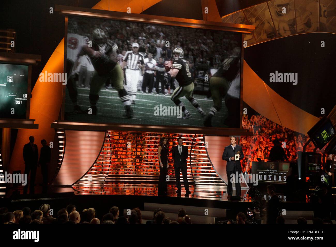 New Orleans Saints' Drew Brees accepts the Offensive Player of the Year ...