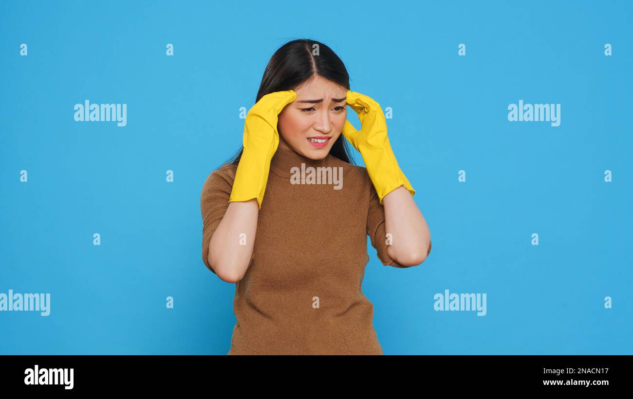 Asian lady cleaning her house hi-res stock photography and images - Alamy