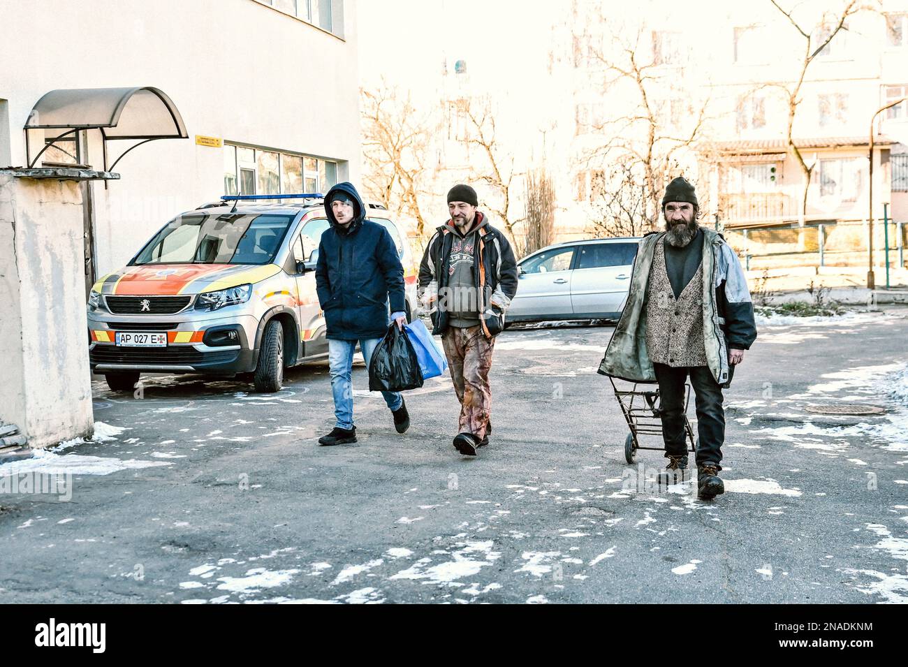 STEPNOHIRSK, UKRAINE - FEBRUARY 9, 2023 - Local residents go to a Point of Invincibility to recieve humanitarian assistance, Stepnohirsk, Zaporizhzhia Stock Photo