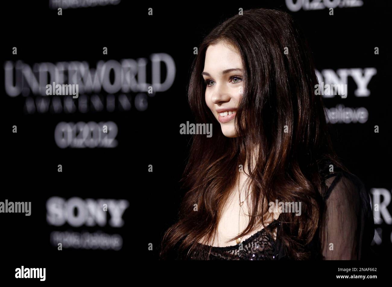 cast-member-india-eisley-arrives-at-the-premiere-of-underworld