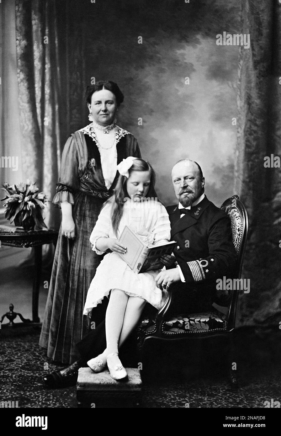 Princess Juliana of Holland with her mother Queen Wilhelmina and her father King Hendrik, in