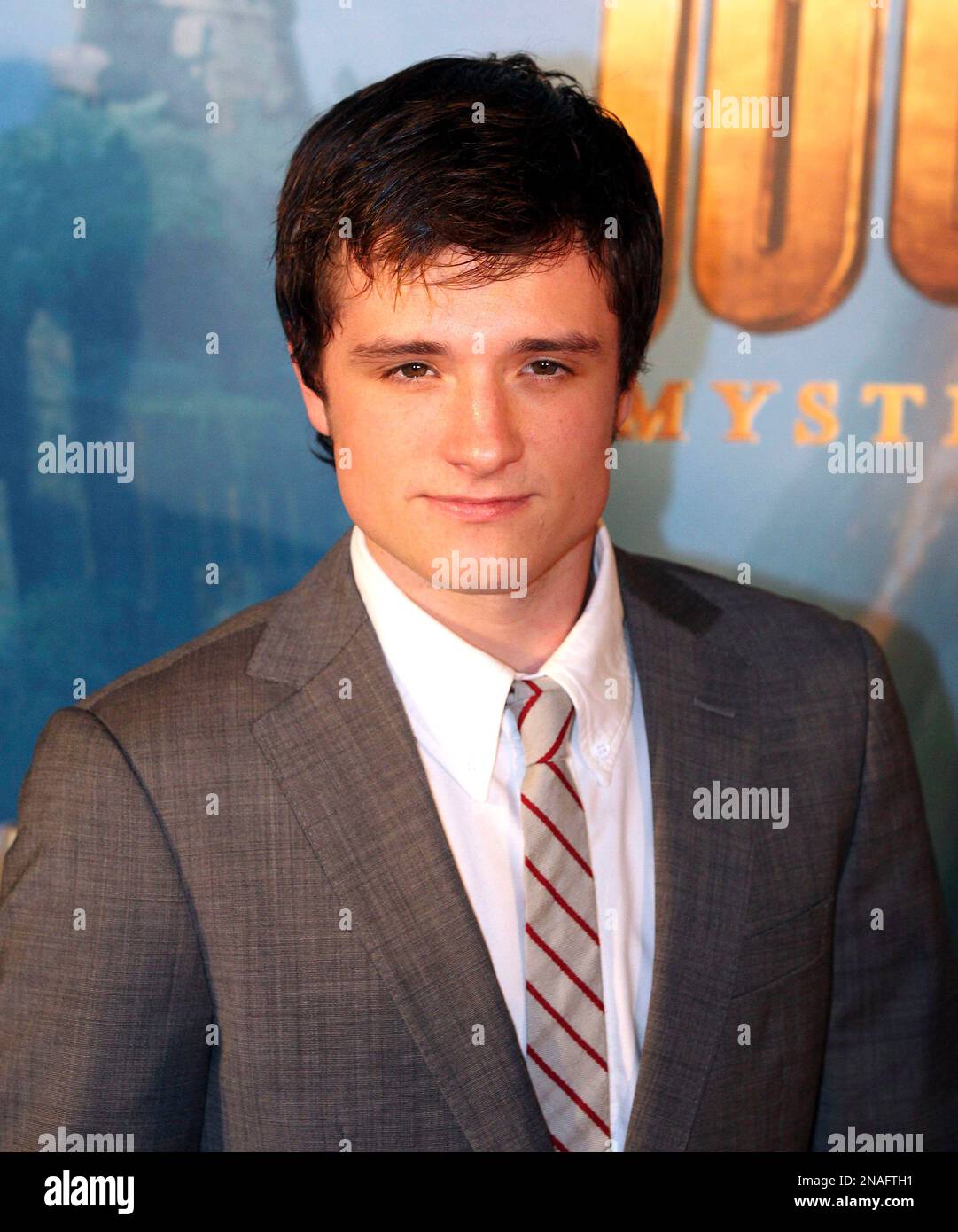 Trapped In An Island With Josh Hutcherson Josh Hutcherson Journey To The Mysterious Island