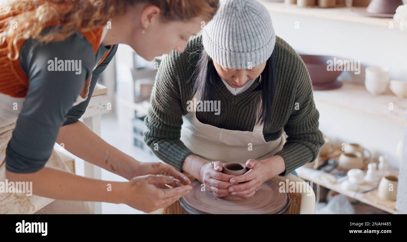 Pottery teacher, studio and learning, training and teaching to