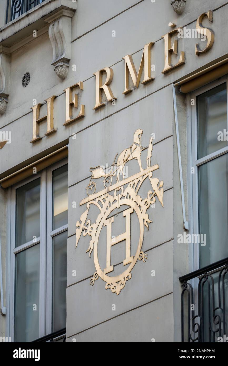 Paris luxury shops street hermes hi-res stock photography and images - Alamy