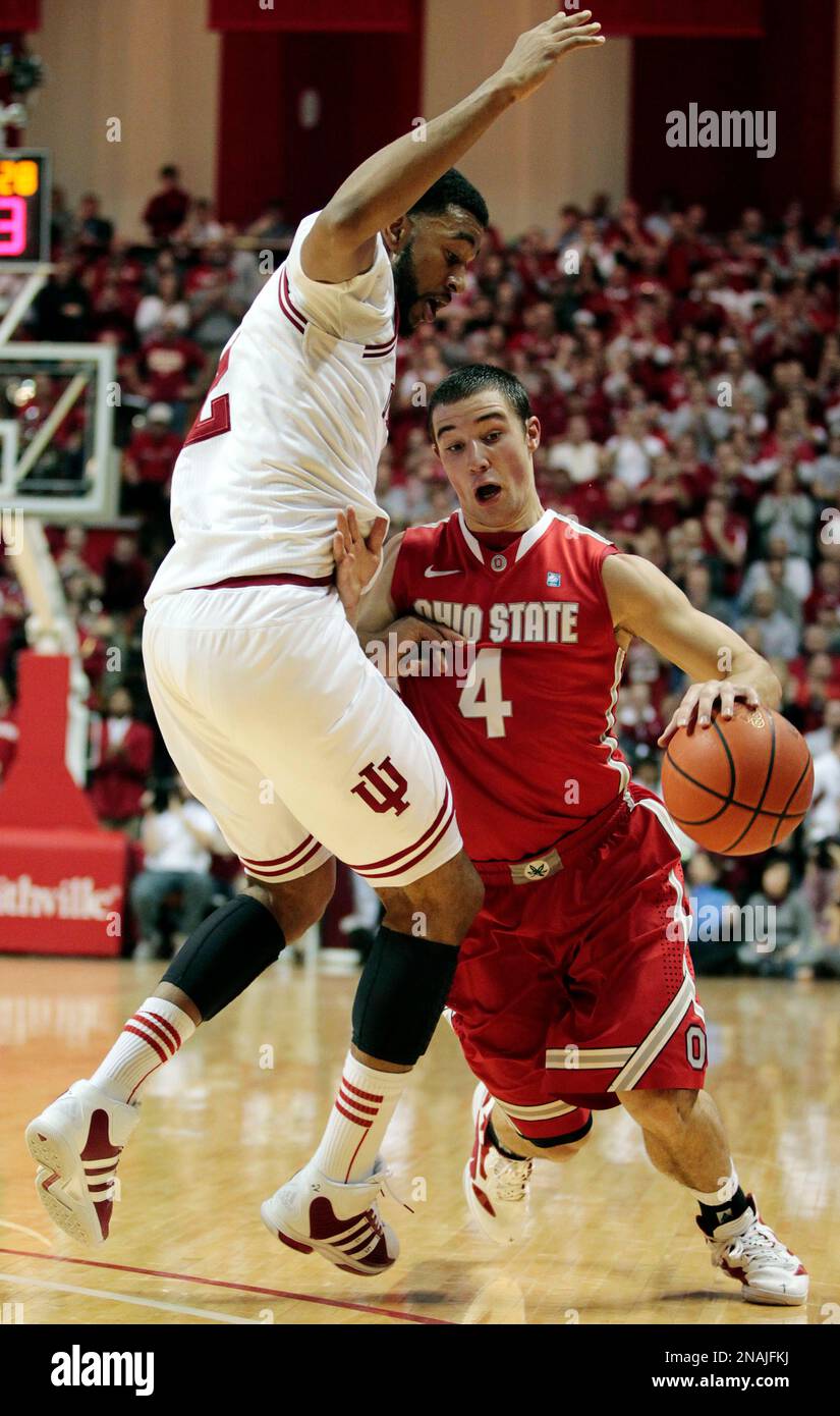 Ohio States Aaron Craft Drives To The Basket Against Indianas