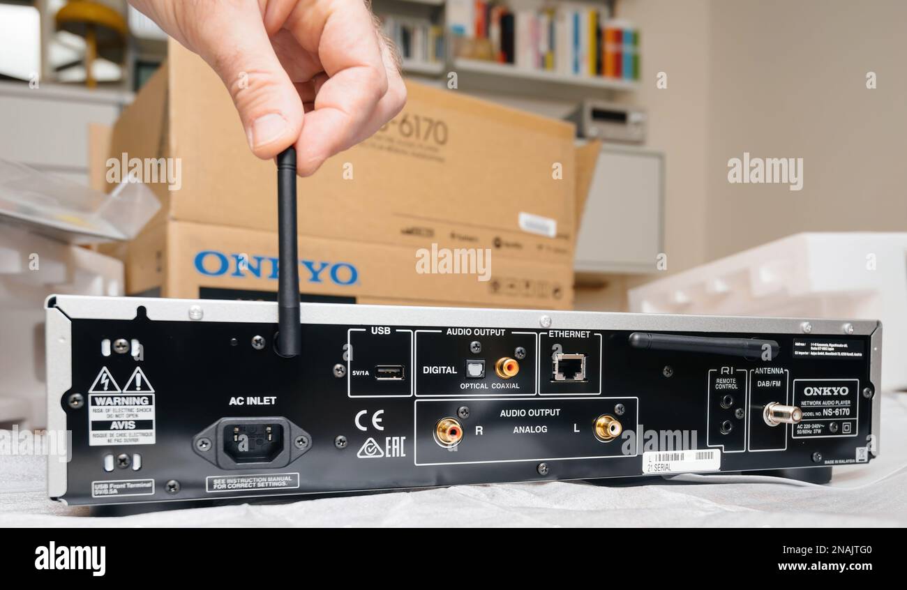 Dab radio antenna hires stock photography and images Alamy