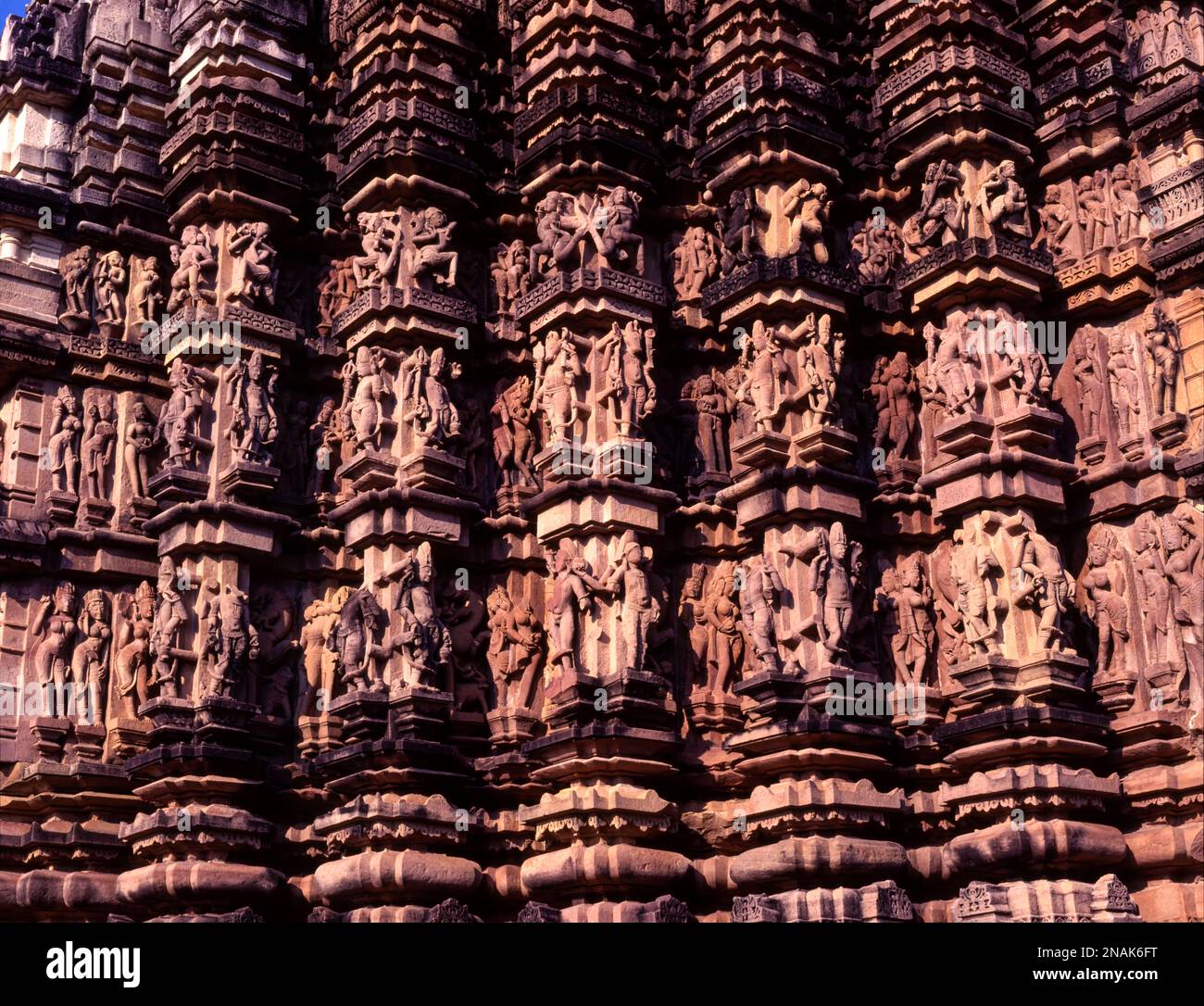 Sculptures on the exterior of the Duladeo temple walls in Khajuraho, Madhya Pradesh, India Stock Photo