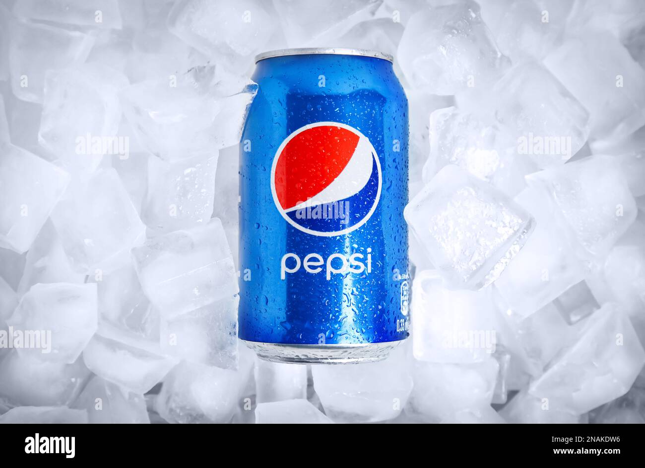 Pepsi can ice hi-res stock photography and images - Alamy