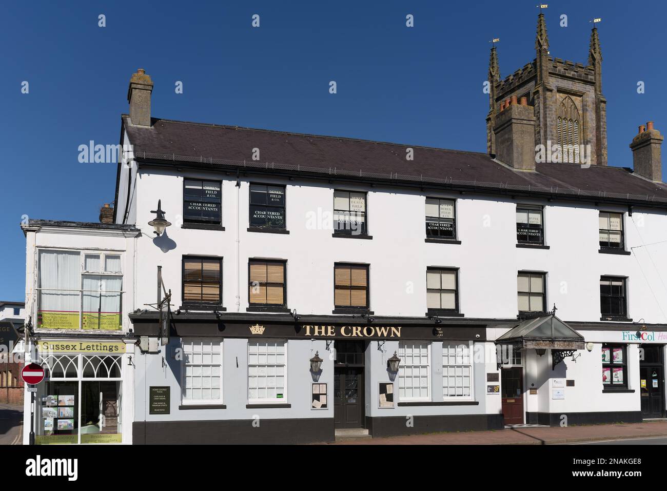 EAST GRINSTEAD, WEST SUSSEX, UK - MARCH 9 : Pub closed because of the lockdown due to coronavirus in East Grinstead on March 9, 2021 Stock Photo