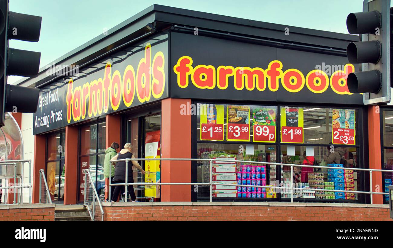 Farmfoods, Drumchapel, G15 8NB 12 Dunkenny Mall, Drumchapel, Glasgow