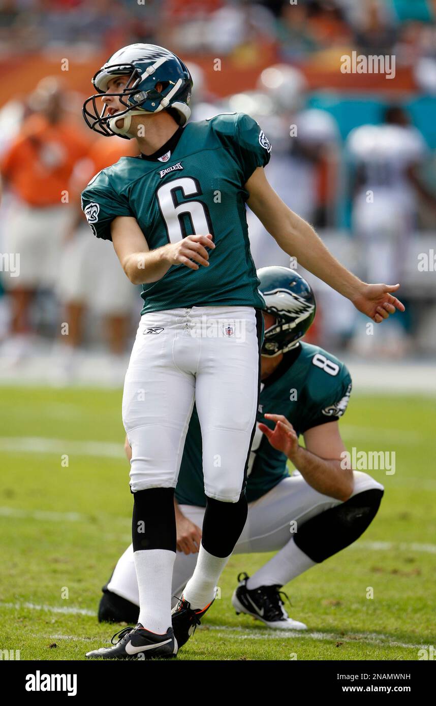 henery Philadelphia Eagles kicker Alex Henery (6) watches after kicking a field  goal during the first half of an NFL football game against the Miami  Dolphins, Sunday, Dec. 11, 2011, in Miami . (