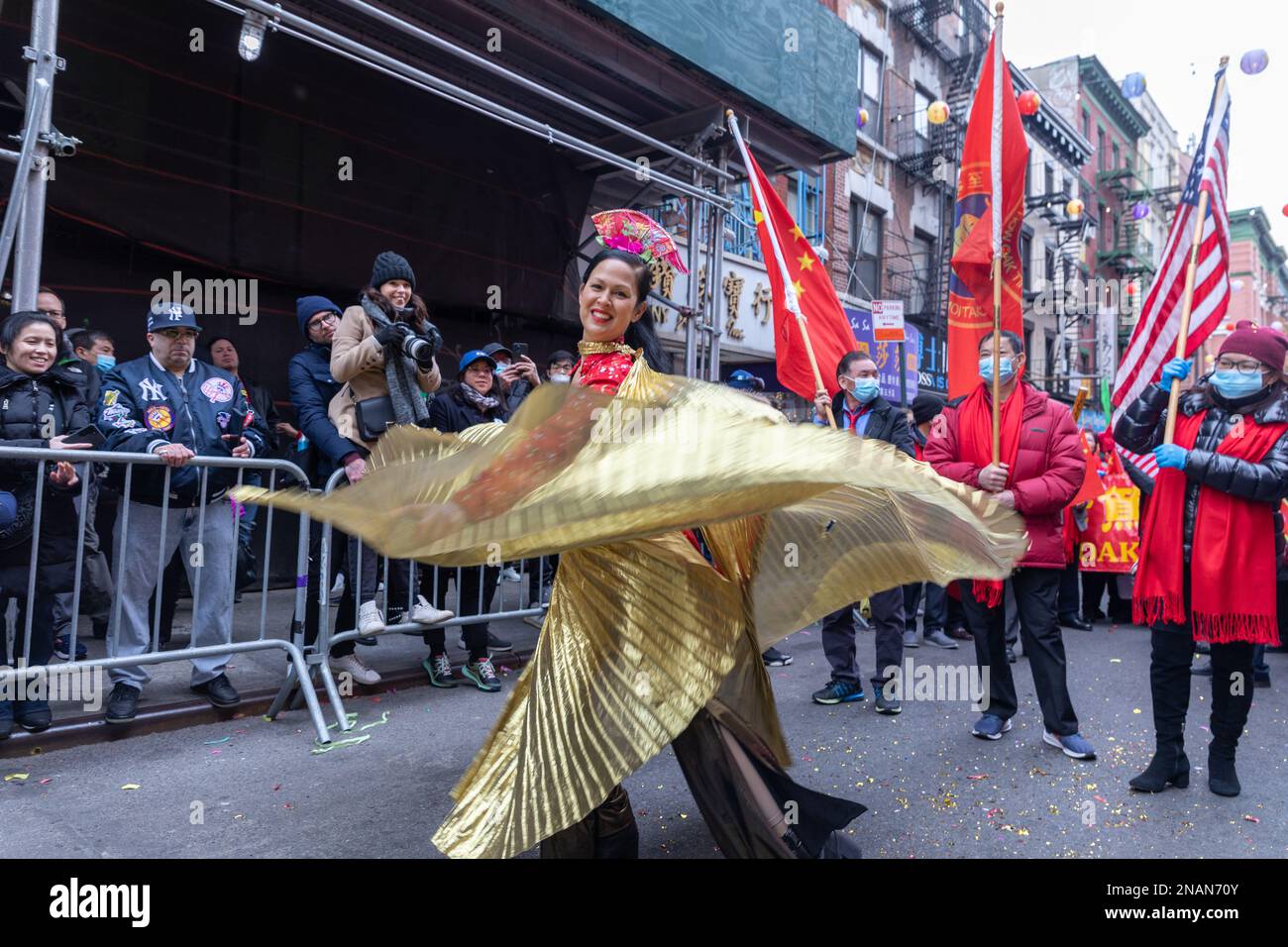 Chinese young people dancing hi-res stock photography and images - Alamy