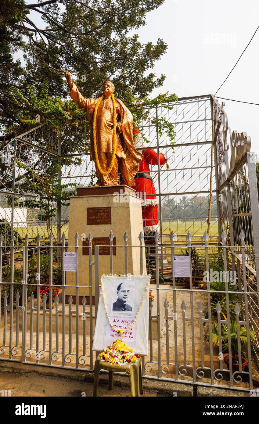 Statue of political activist Chittaranjan Das (Deshbandhu) in Deshbandhu Park in Fariapukur, Shyam Bazar, a suburb of Kolkata, West Bengal, India Stock Photo