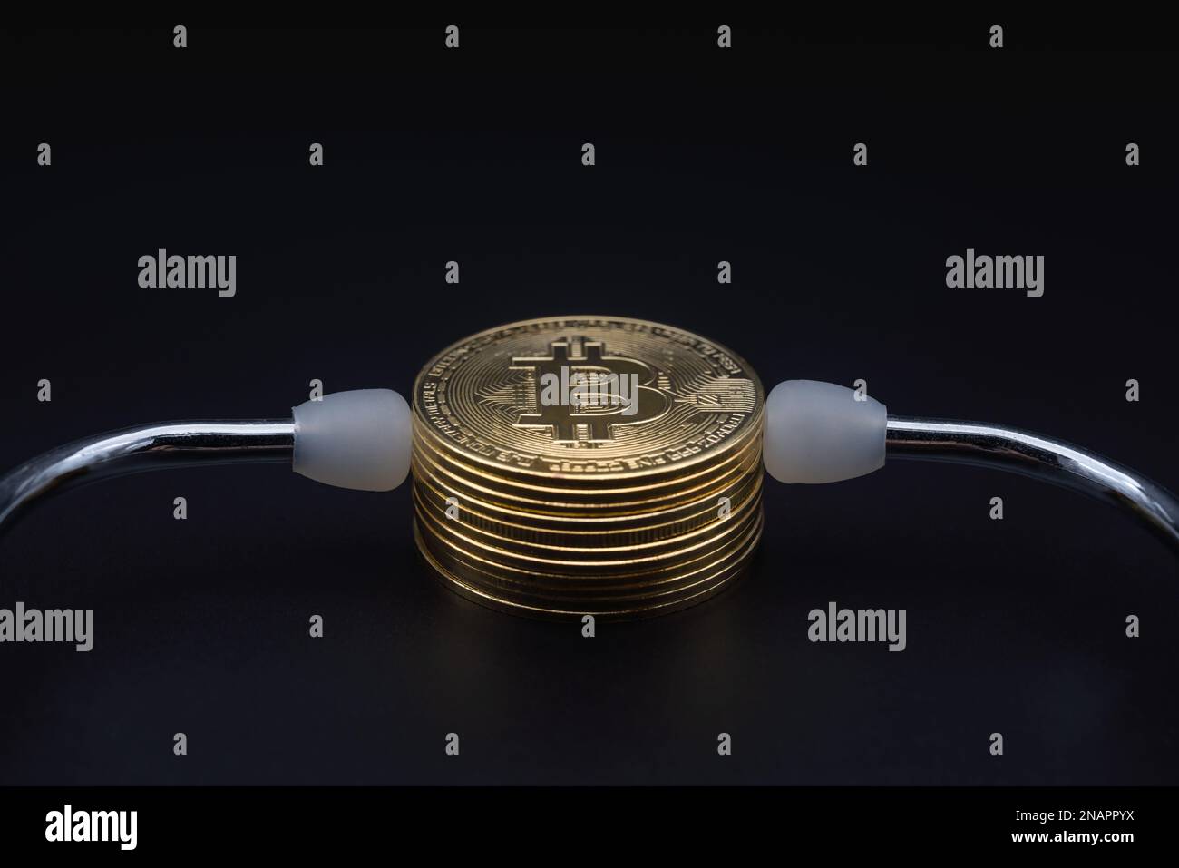 Bitcoin stethoscope hi-res stock photography and images - Alamy