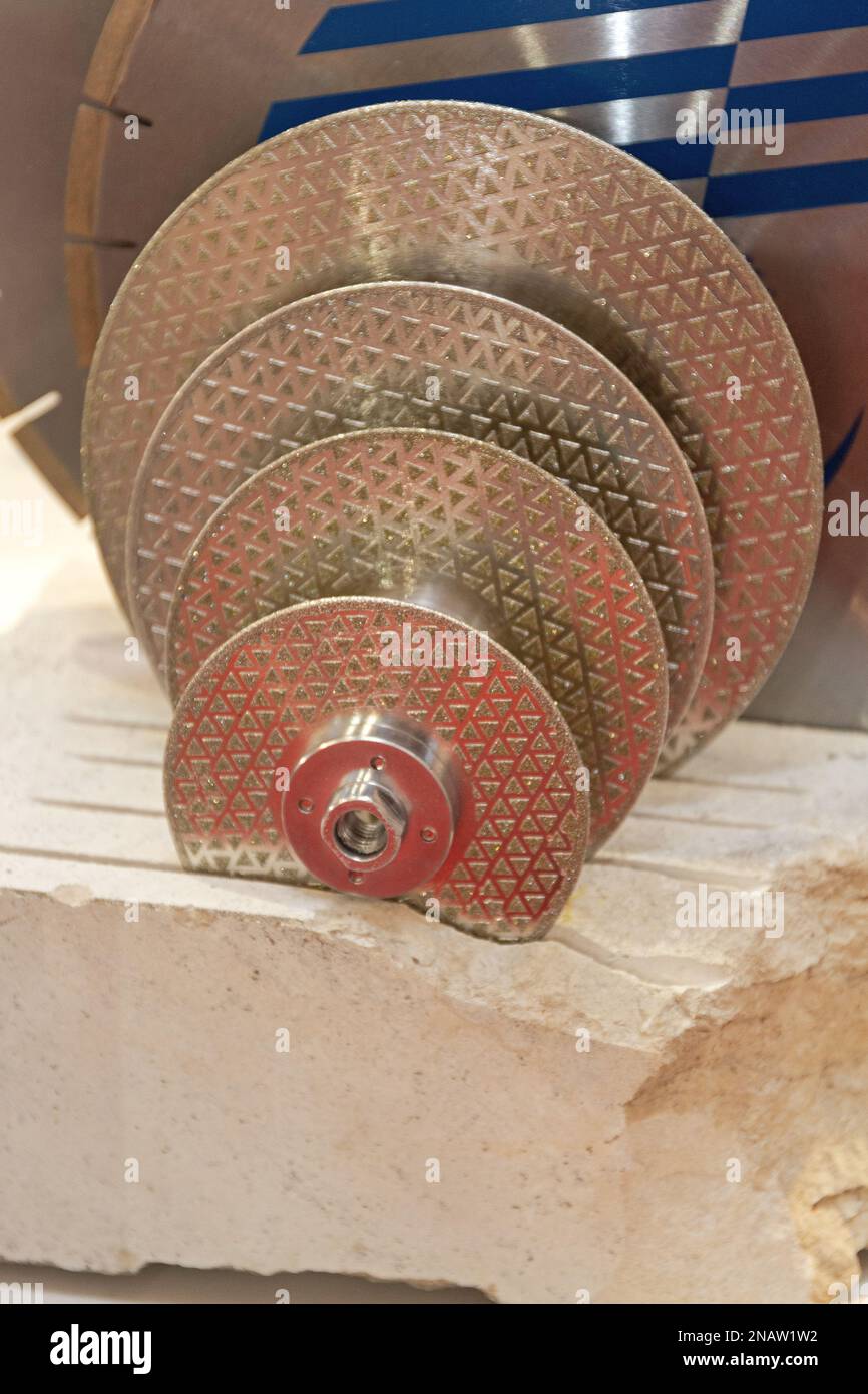 Many New Circular Saw Blades for Cutting Concrete Stock Photo Alamy