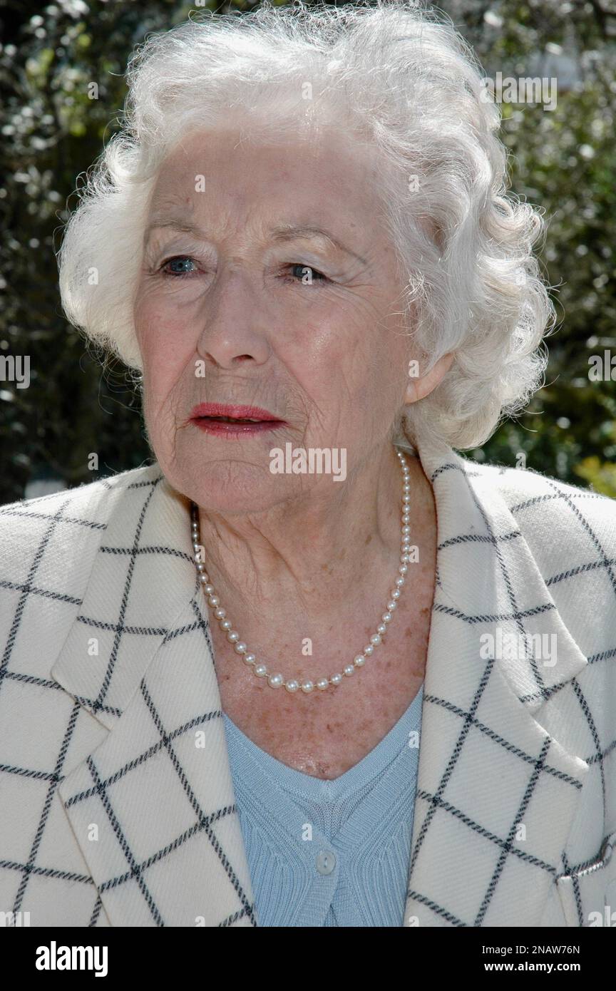 Vera Lynn. RHS Chelsea Flower Show, London. UK Stock Photo - Alamy