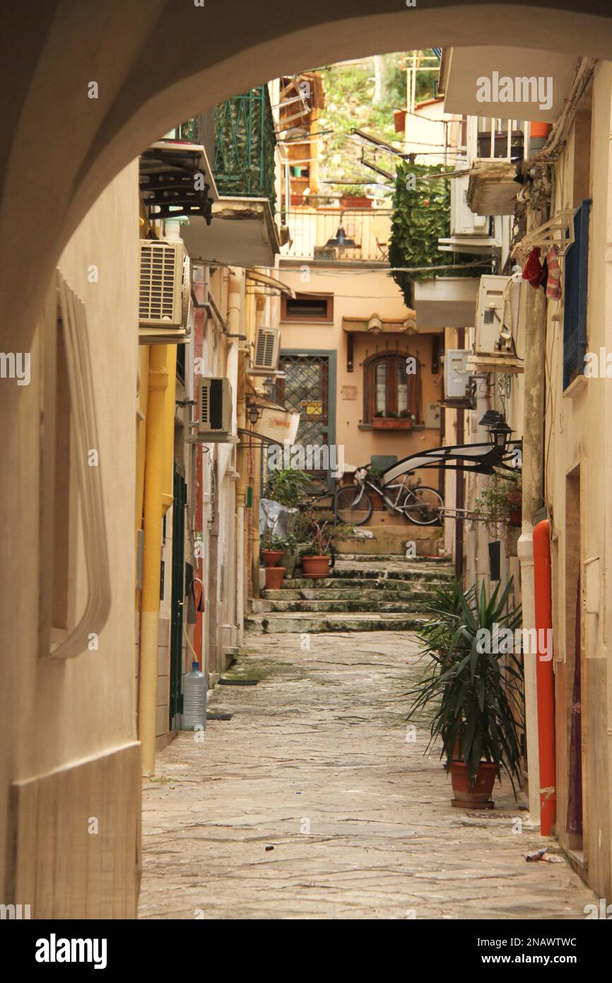 Gaeta, Italy. Narrow courtyard in the Old Town Stock Photo Alamy