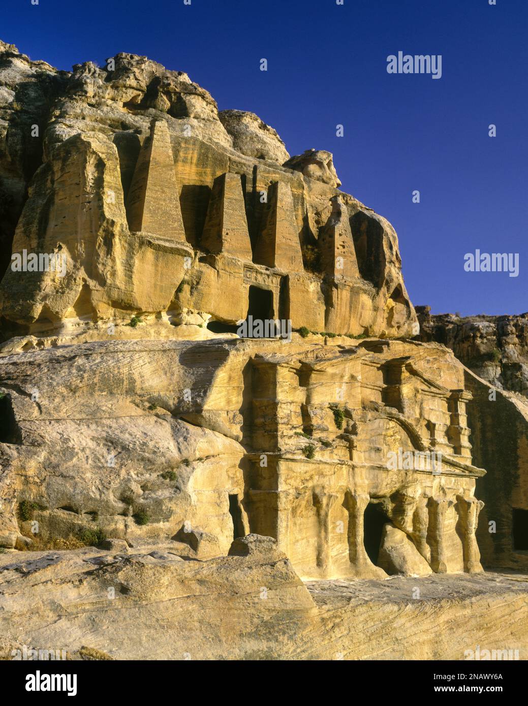 Petra ruins hi-res stock photography and images - Alamy