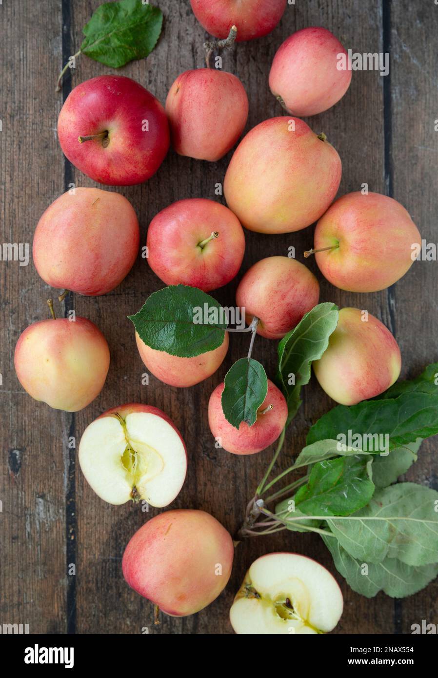 Apple diet snack apples hi-res stock photography and images - Alamy