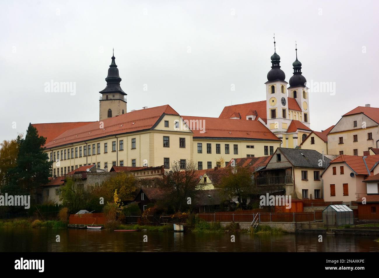 View on Telč across the Ulický Pond, Telč, Vysočina Region, Jihlava ...