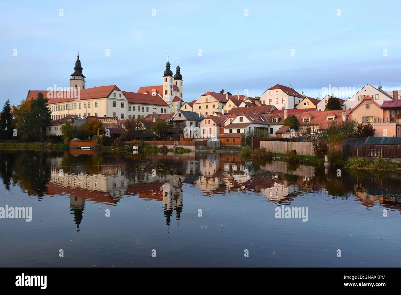 View on Telč across the Ulický Pond, Telč, Vysočina Region, Jihlava ...