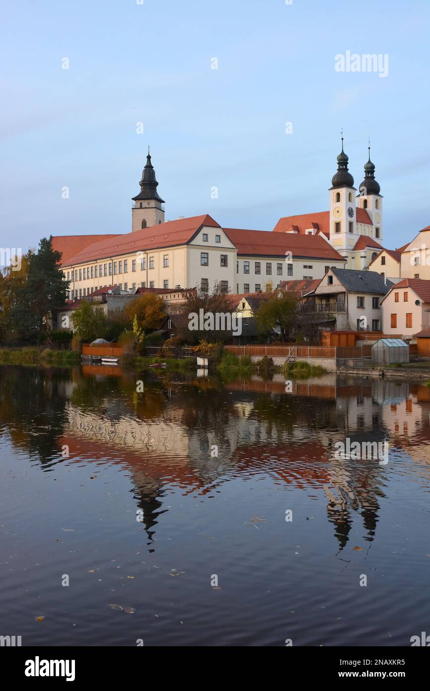 View on Telč across the Ulický Pond, Telč, Vysočina Region, Jihlava ...
