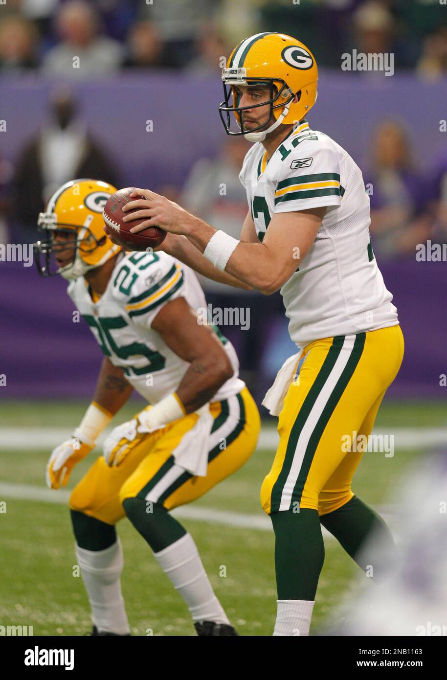 Green Bay Packers' quarterback Aaron Rodgers, right, and Green Bay