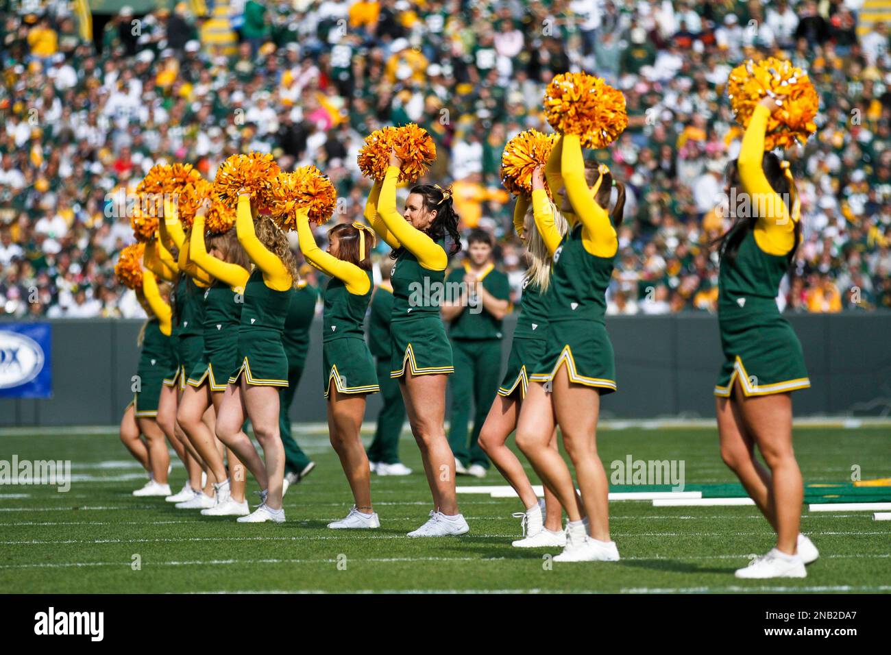 Green Bay Packers cheerleader during the first half of an NFL football game  Sunday, Oct. 16, 2011, in Green Bay, Wis. (AP Photo/Jeffrey Phelps Stock  Photo - Alamy