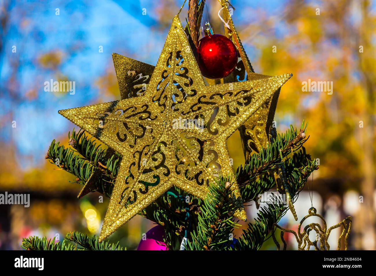 Gold Star Christmas Tree Topper Stock Photo Alamy