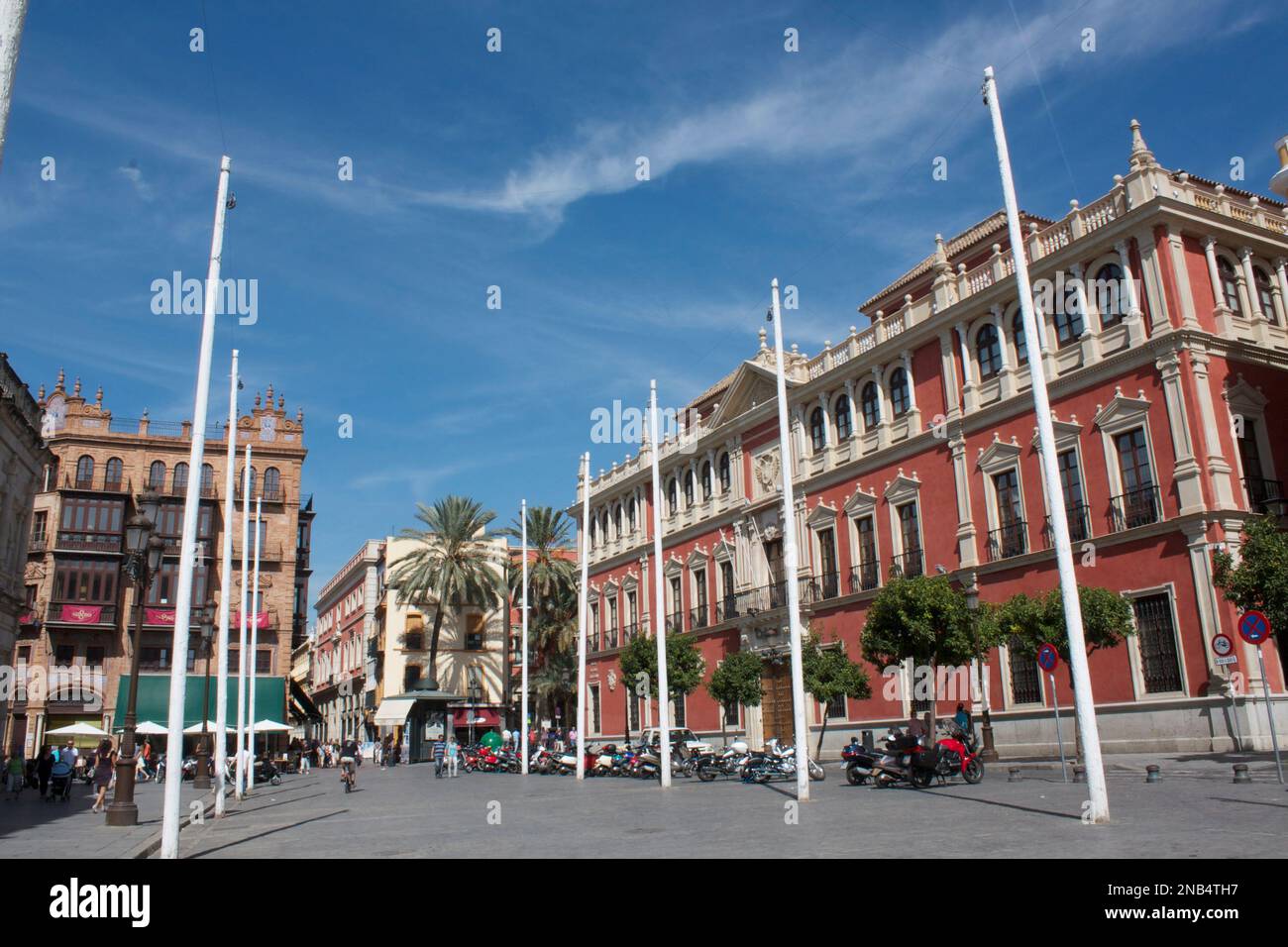 Old court building seville hi-res stock photography and images - Alamy