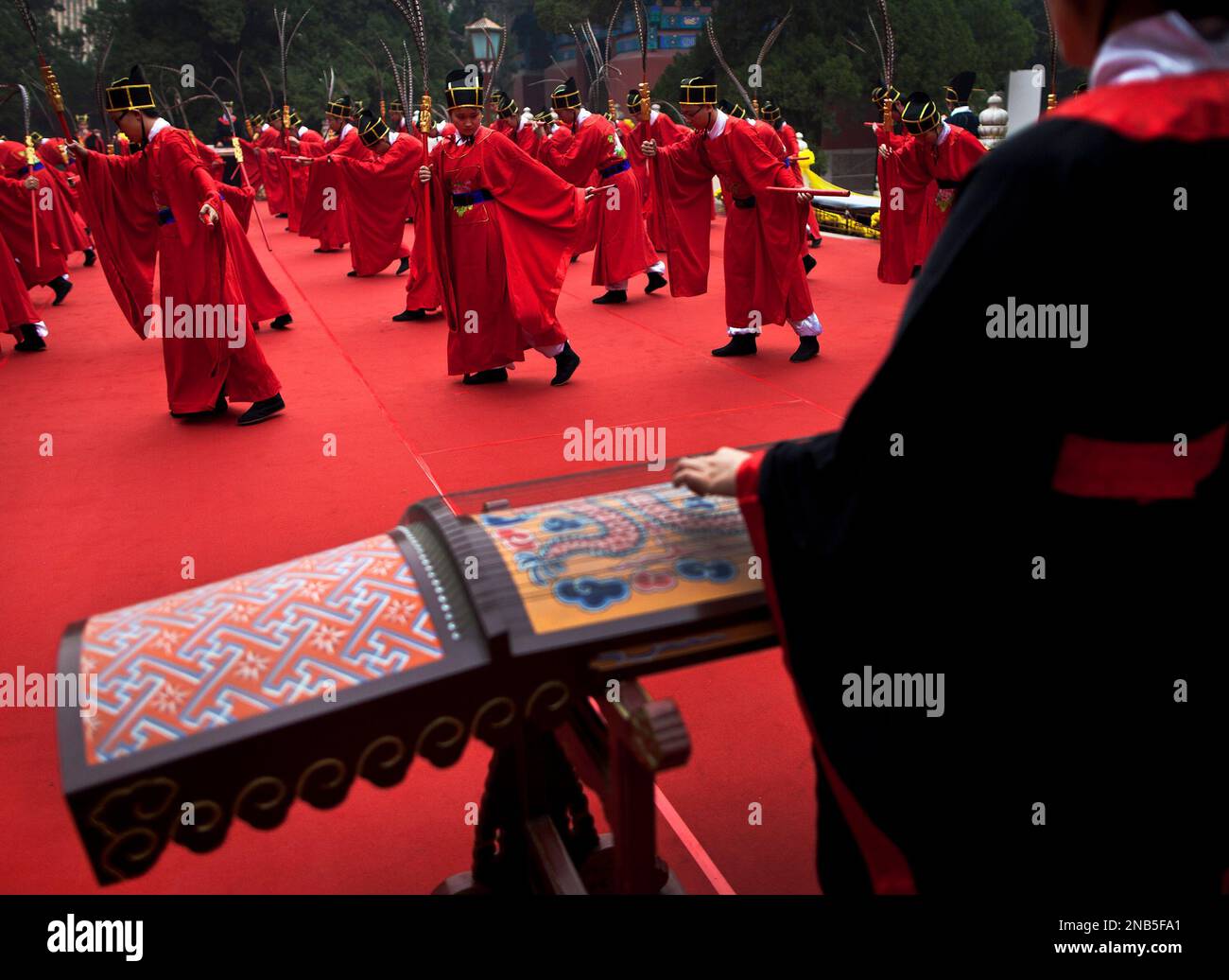 school-children-dressed-as-ancient-chinese-scholars-perform-a