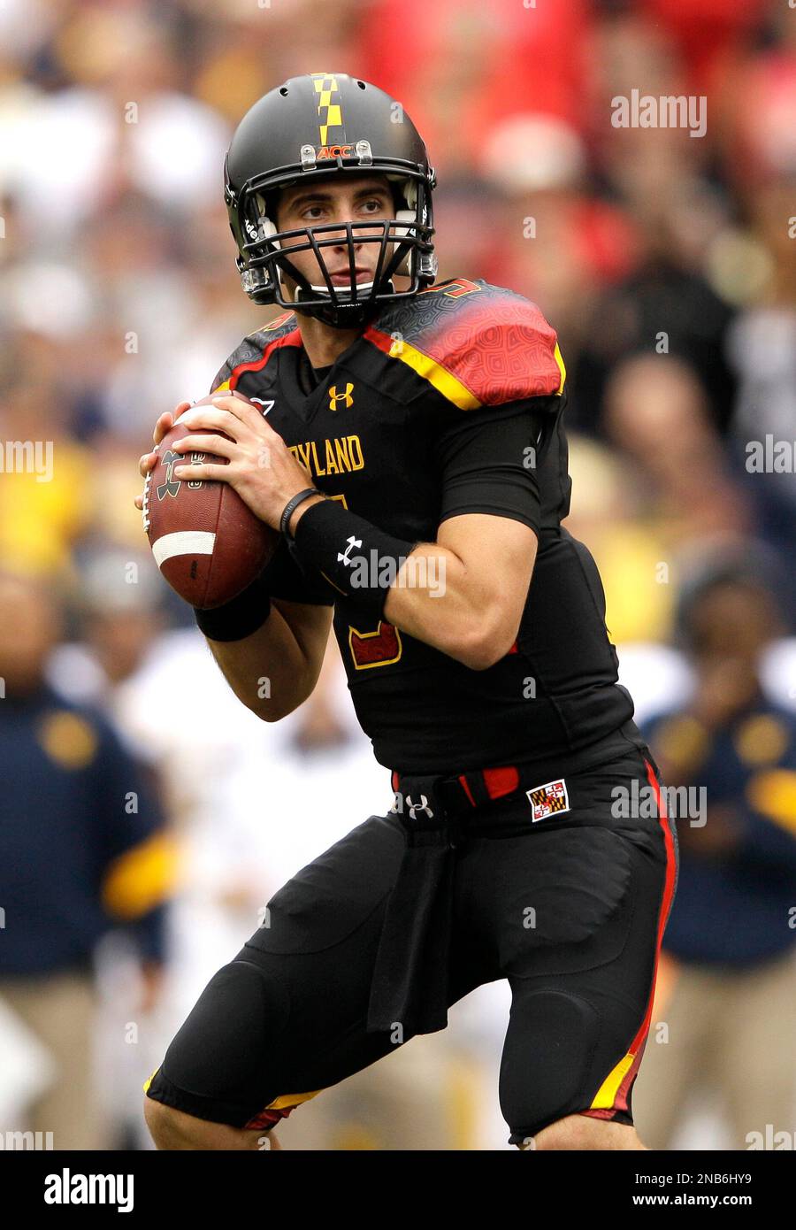 Maryland quarterback Danny O'Brien looks for a receiver in the second ...