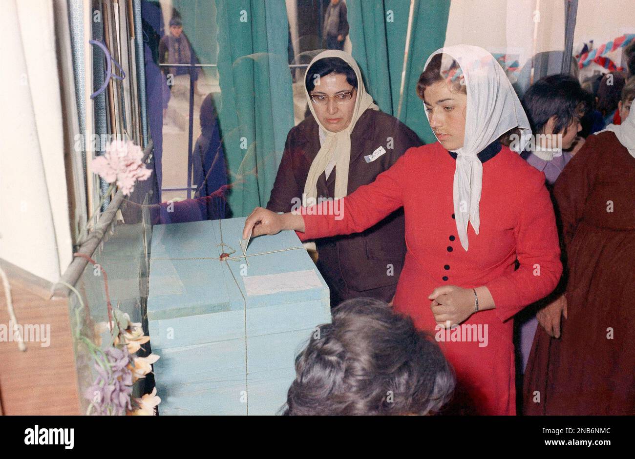 Syrians women vote in the polls in Damascus on Dec. 3, 1971 during the