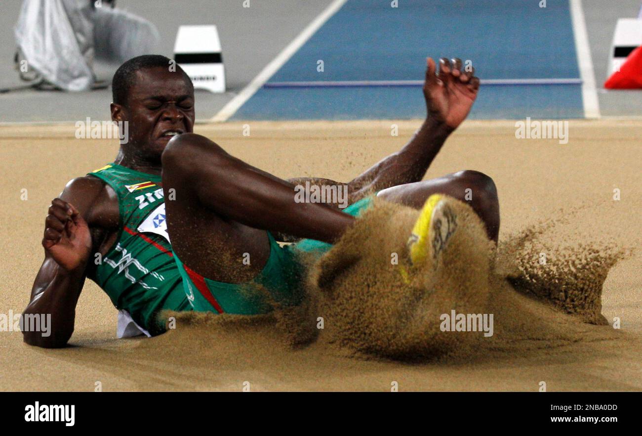 Zimbabwe's Ngonidzashe Makusha competes on his way to taking bronze