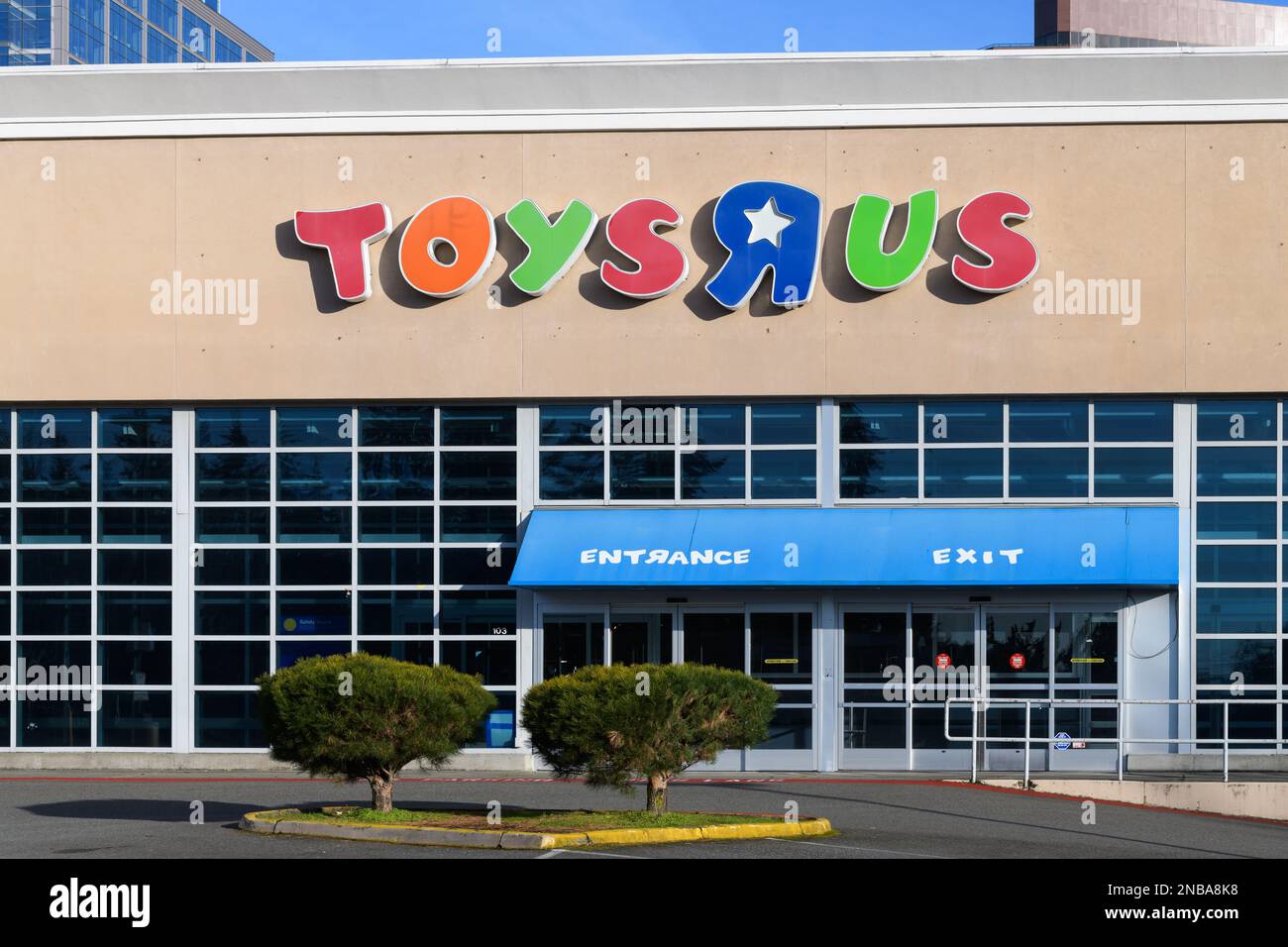 Bellevue, WA, USA - February 12, 2023; Closed Toys R Us store facade in Bellevue WA with company logo Stock Photo