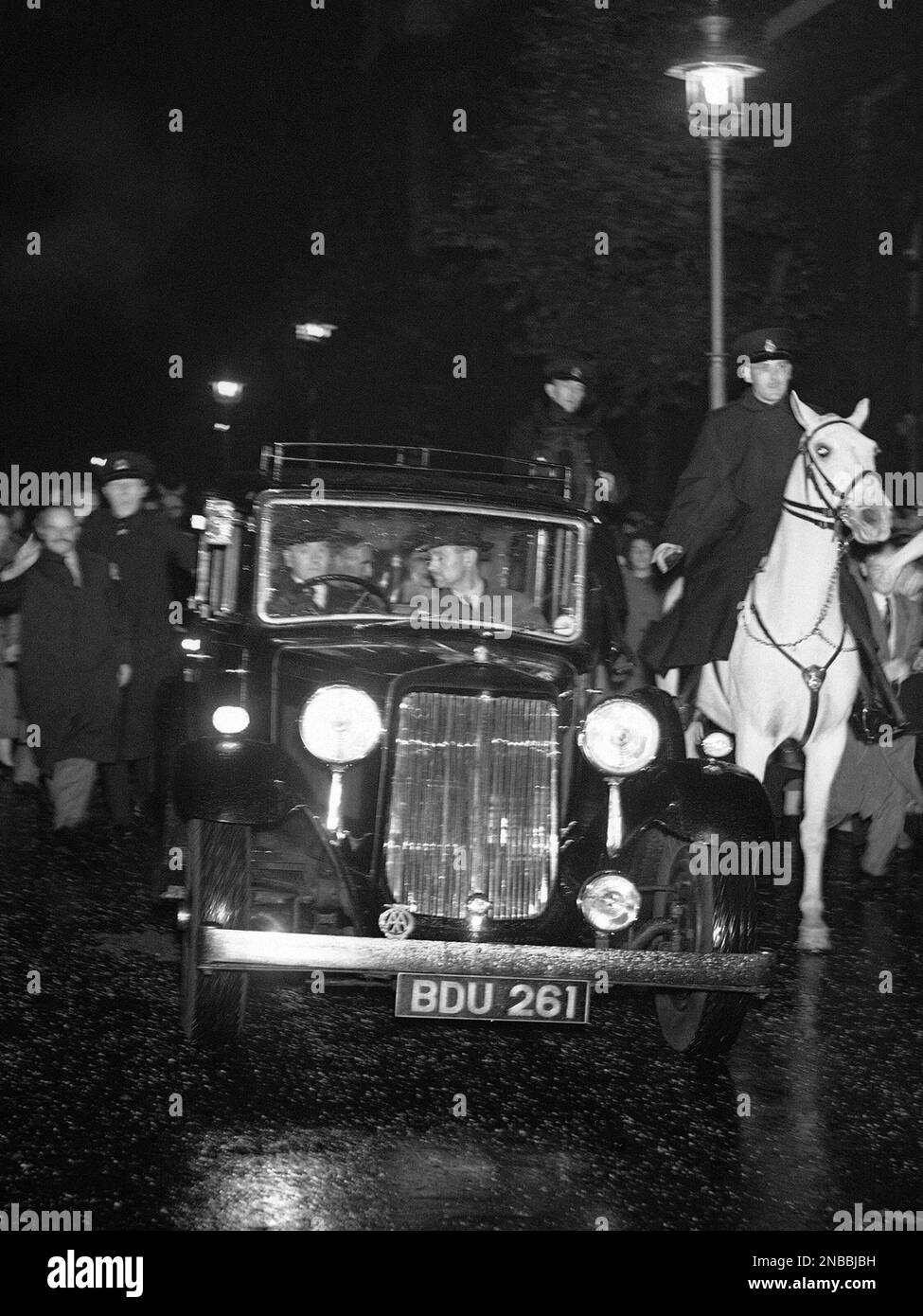 London gave a great to Neville Chamberlain, the British Premier on his return from his London gave a great to Neville Chamberlain, the British Premier on his return from his