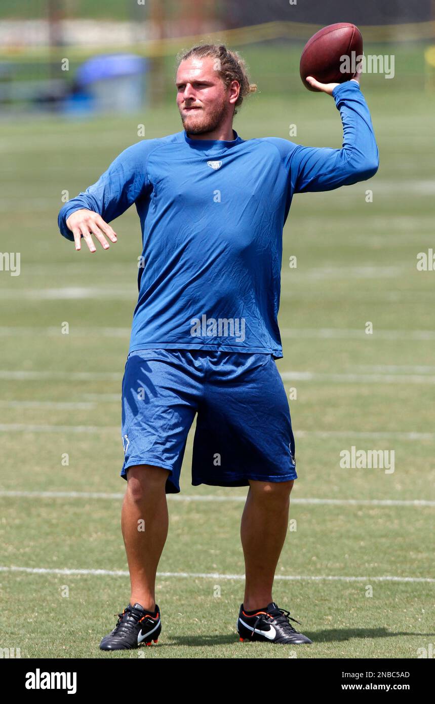 Indianapolis Colts punter Pat McAfee tries his hand as a left-handed