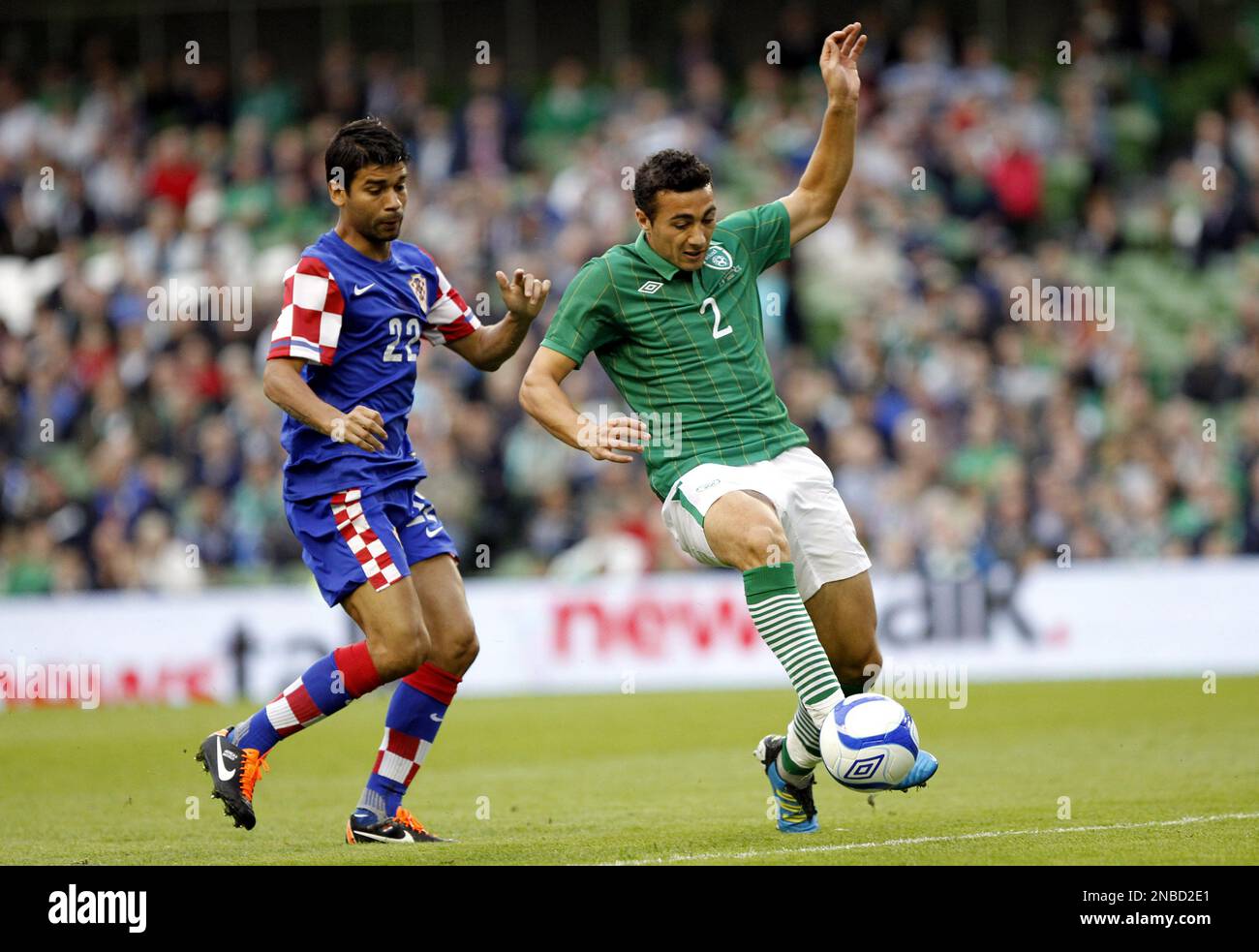 Republic of Ireland's Stephen Kelly, right, wins the ball from Croatia's  Eduardo Da Silva, left, during their International soccer match at the  Aviva Stadium, Dublin, Ireland, Wednesday, Aug. 10, 2011. (AP Photo/Peter