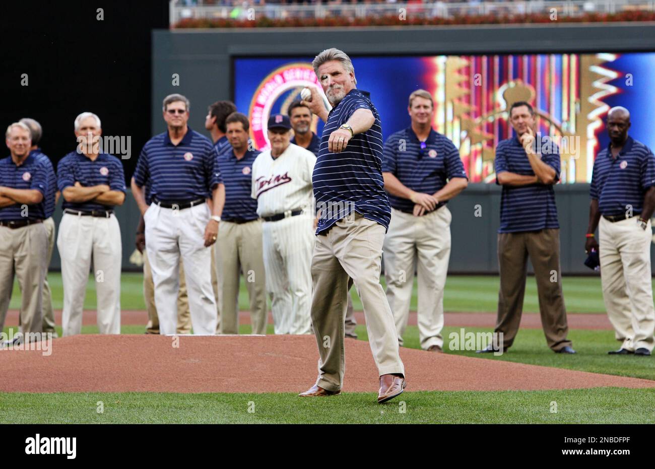 Jack Morris throws out the first pitch before the Minnesota Twins' baseball  game against the Chicago White Sox on Saturday, Aug. 6, 2011, in  Minneapolis. Members of the 1991 World Series-champion Twins