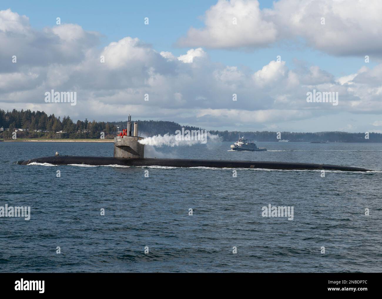 230210-N-ED185-1058  PUGET SOUND, Wash. (Feb. 10, 2023) The Los Angeles-class fast-attack submarine USS Key West (SSN 722) transits the Puget Sound before mooring at Naval Base Kitsap – Bremerton, Washington, February 10, 2023. Measuring more than 360 feet long and weighing more than 6,900 tons when submerged, Key West supports a multitude of missions to include anti-submarine warfare, anti-surface ship warfare, surveillance and reconnaissance, and strike warfare. (U.S. Navy Photo by Mass Communication Specialist 1st Class Brian. G. Reynolds) Stock Photo