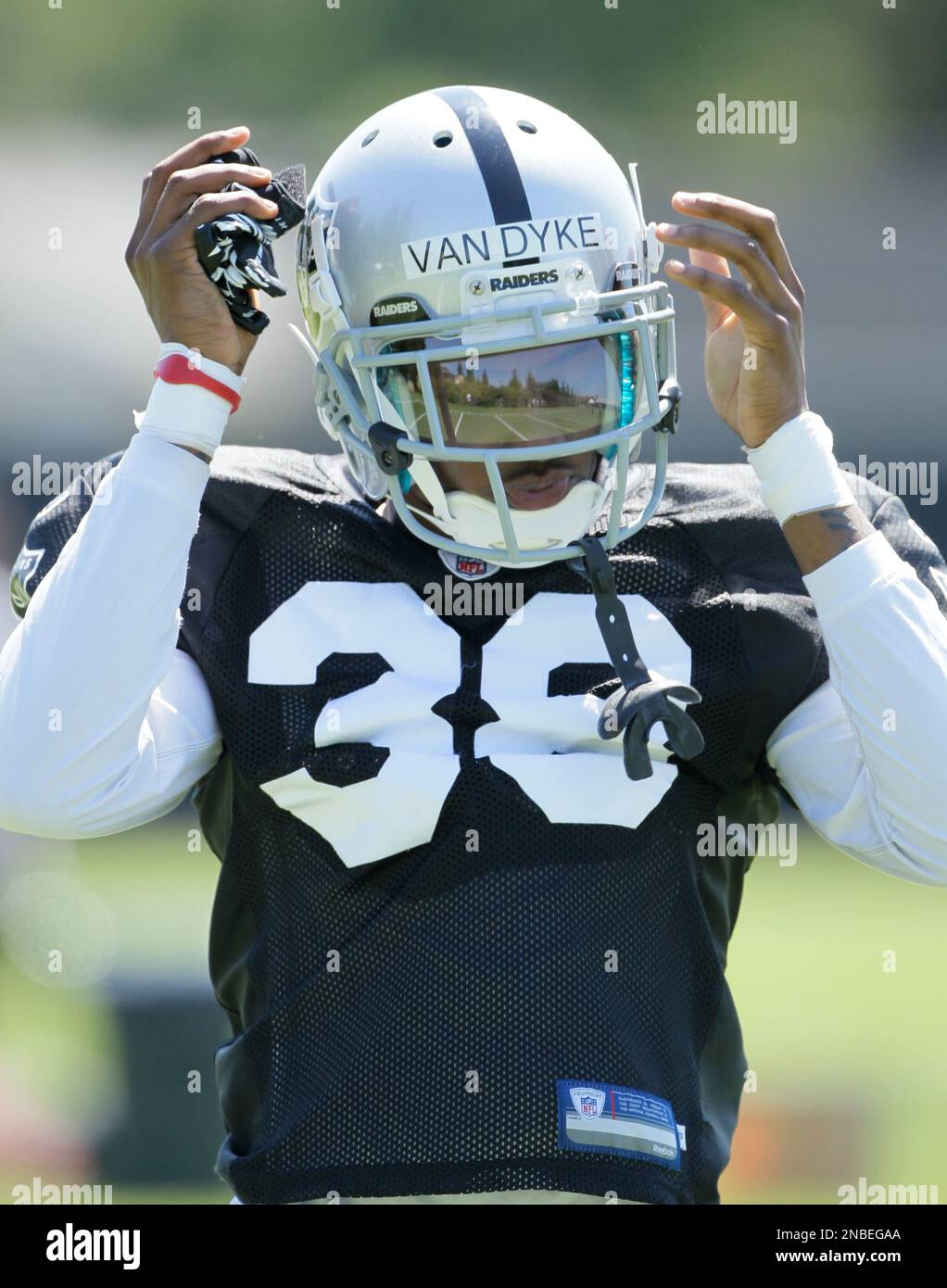 Oakland Raiders cornerback DeMarcus Van Dyke during their football ...