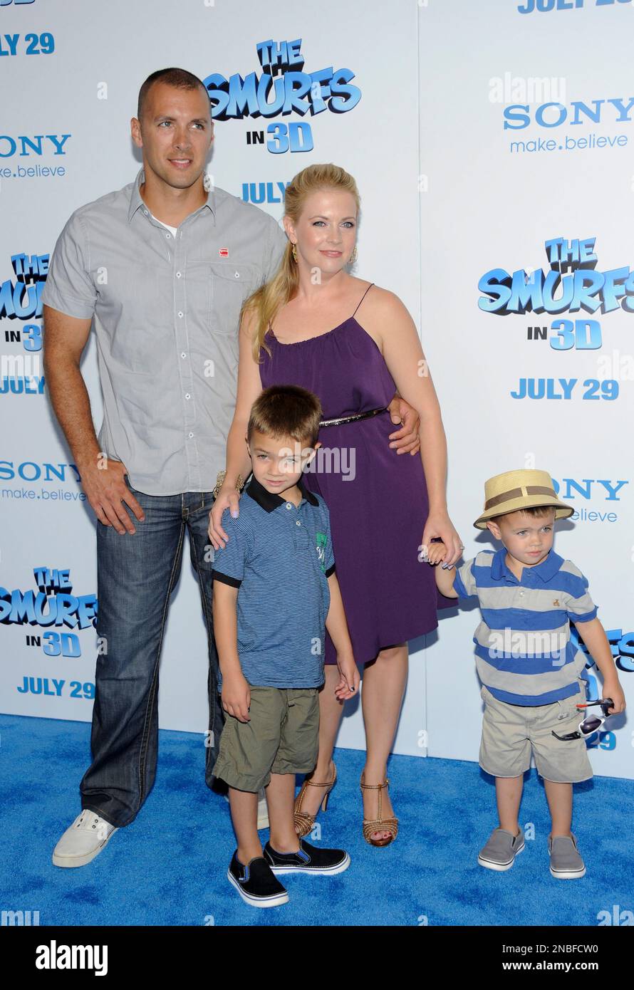 Actress Melissa Joan Hart And Family Attend The Premiere Of The Smurfs actress-melissa-joan-hart-and-family-attend-the-premiere-of-the-smurfs