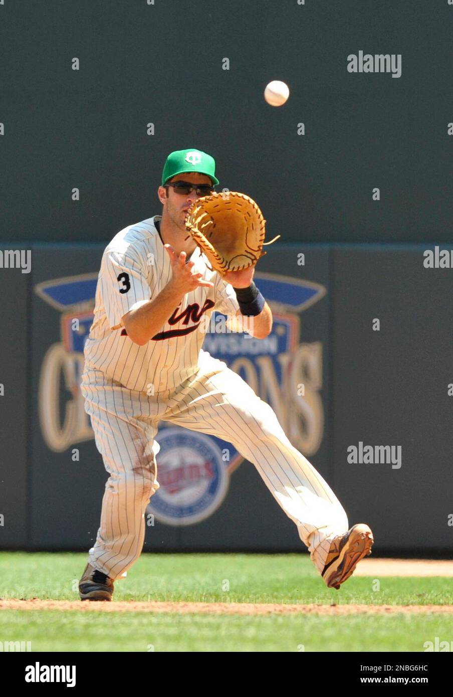 MINNEAPOLIS, MN - AUGUST 25: Minnesota Twins First base Joe Mauer