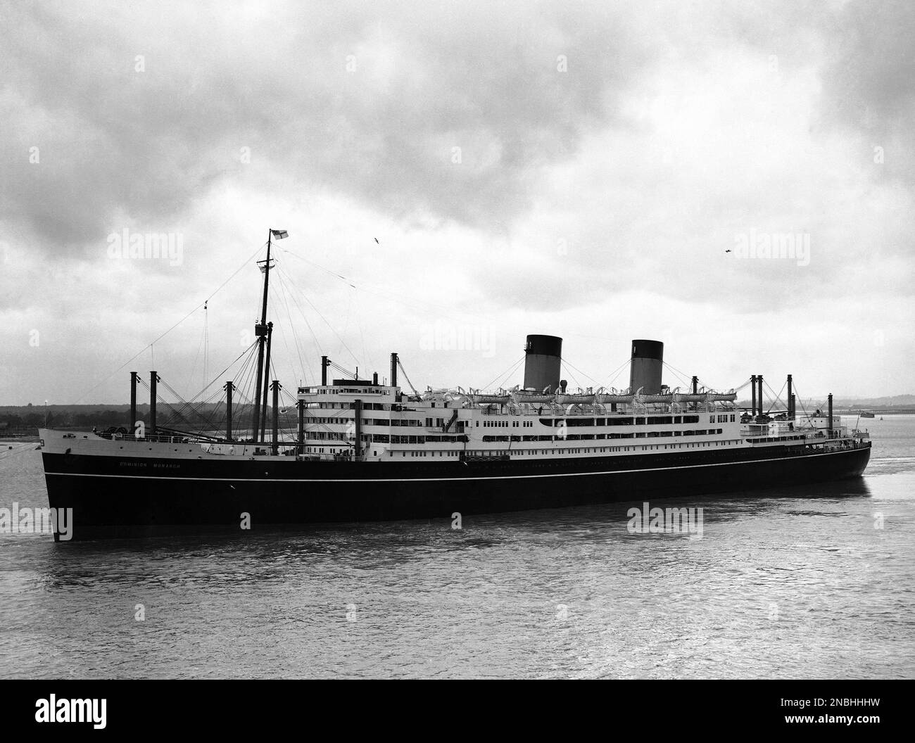 The Dominion Monarch The New British Liner Said Farewell To England the-dominion-monarch-the-new-british-liner-said-farewell-to-england