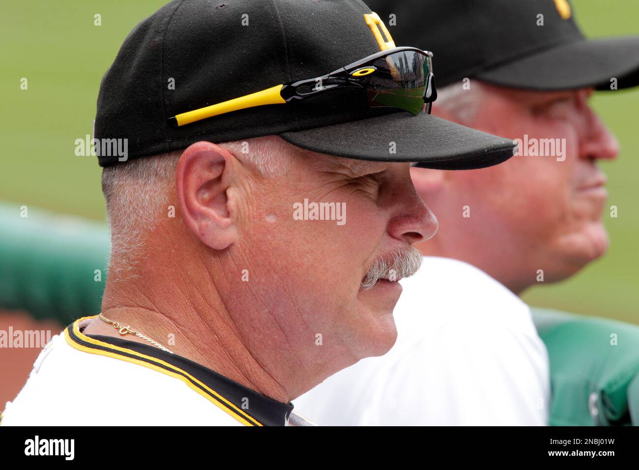 Pittsburgh Pirates pitching coach Ray Searage, left, and manager Clint