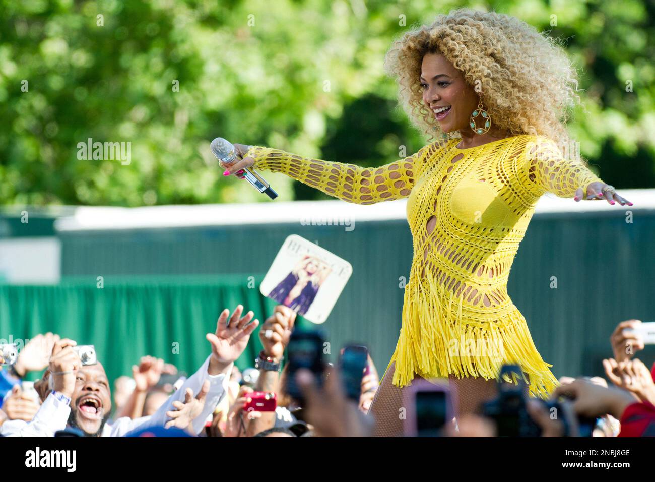 Beyonce Performs On Abcs Good Morning America In New York Friday July 1 2011 Ap Photo 
