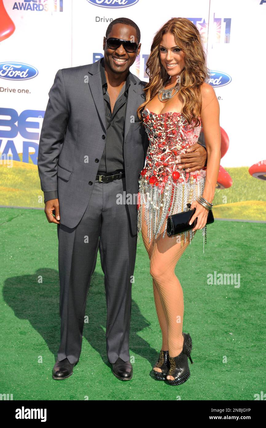 open lace back dress Johnny Gill - Johnny Gill main image 1