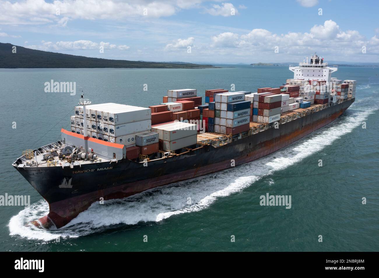 Container Ship Navios Miami departing Auckland's Waitamata harbour ...
